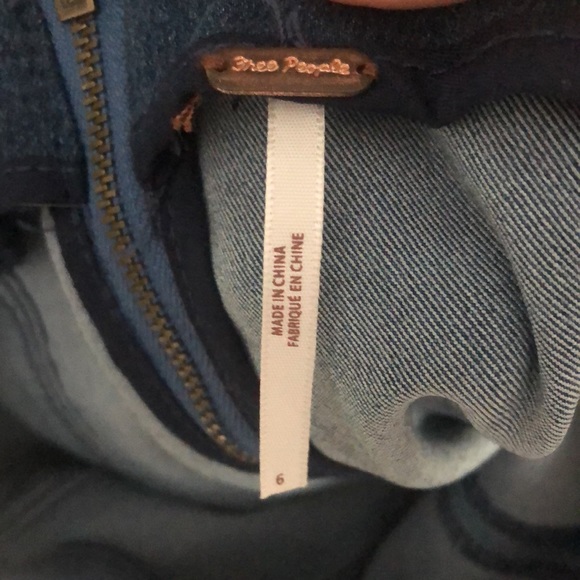 ⭐️Free People size 6 patchwork two tone blue mini denim skirt y2k modern femme - Picture 2 of 4